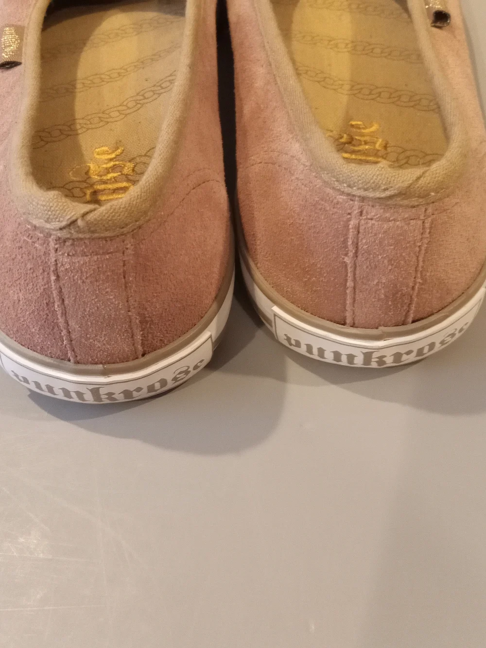 Punkrose good light